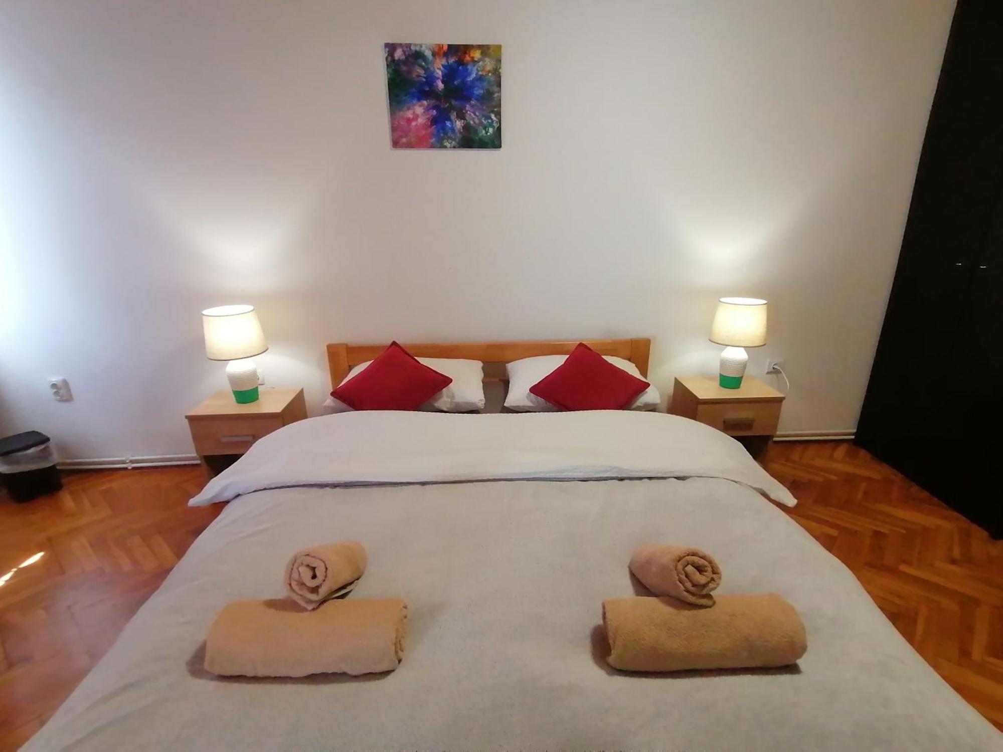 Cozy 1-Bdrm Apt In Dubec, Ideal For Work Or Study Sesvete Eksteriør bilde