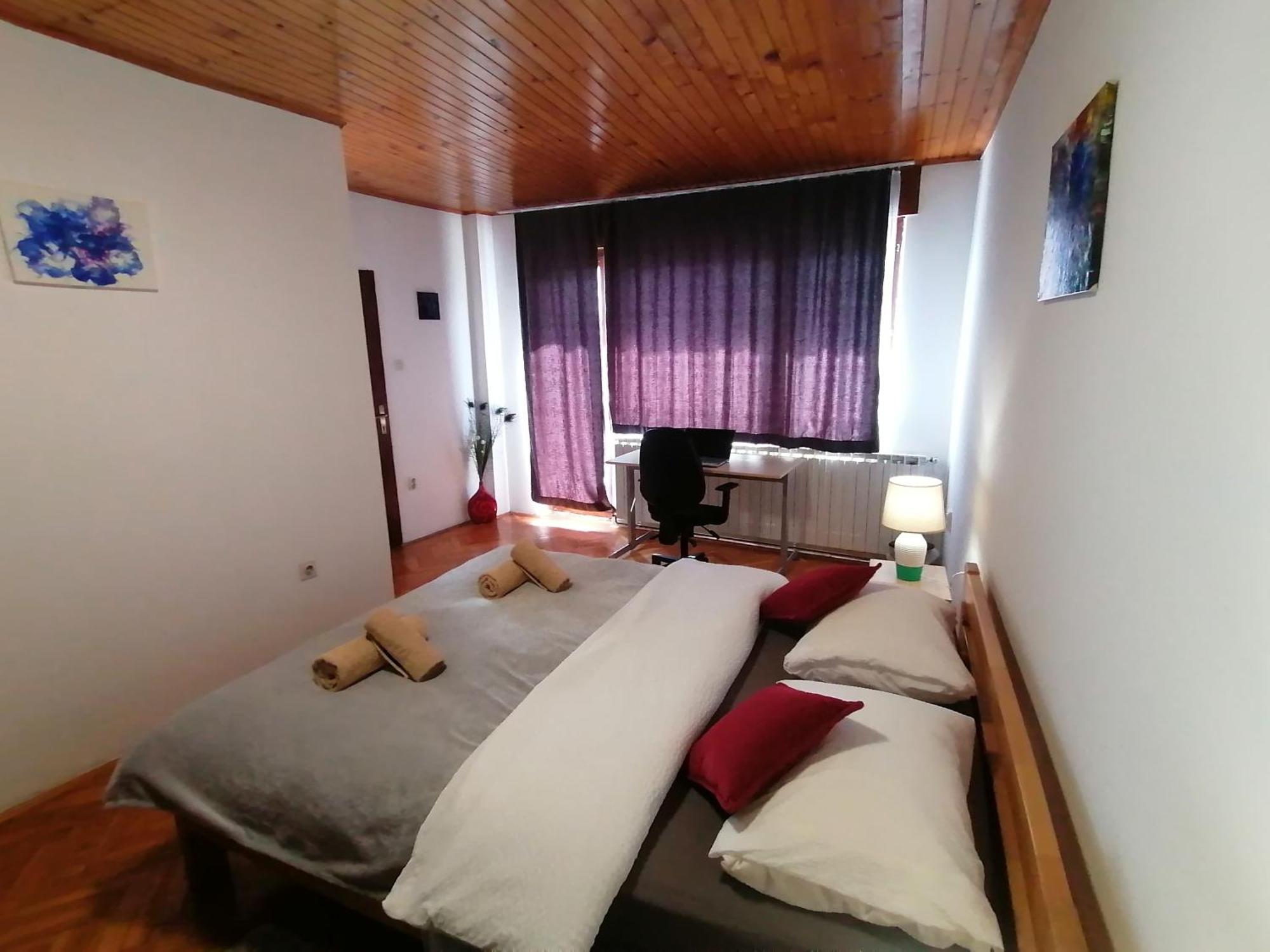 Cozy 1-Bdrm Apt In Dubec, Ideal For Work Or Study Sesvete Eksteriør bilde