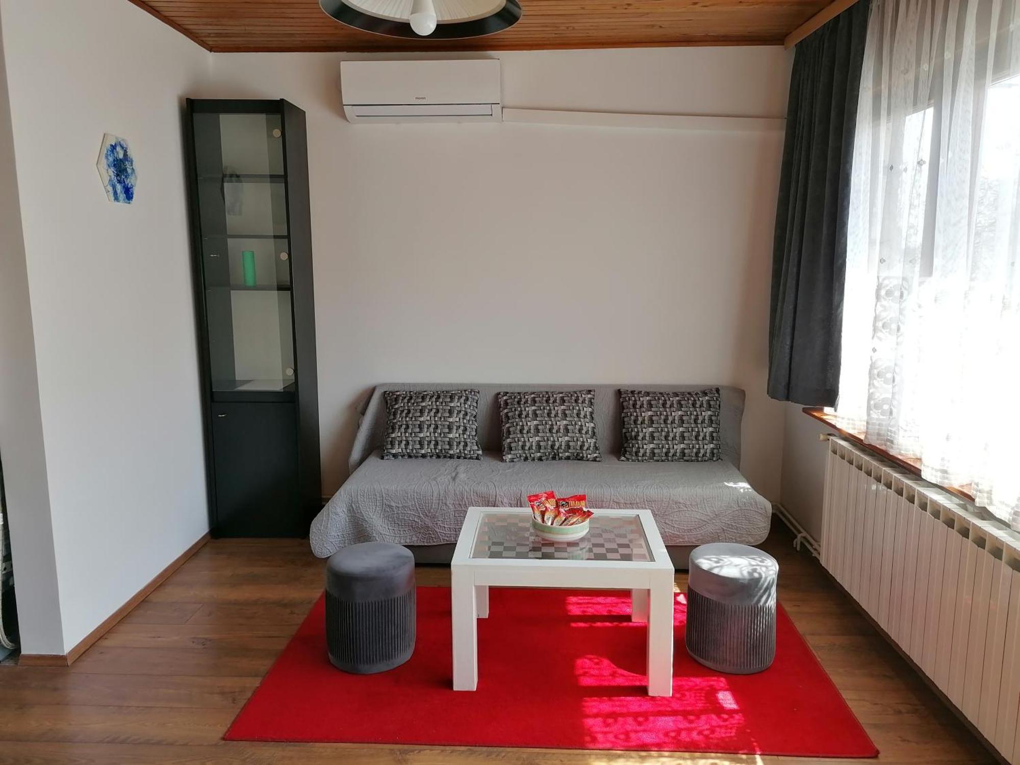 Cozy 1-Bdrm Apt In Dubec, Ideal For Work Or Study Sesvete Eksteriør bilde